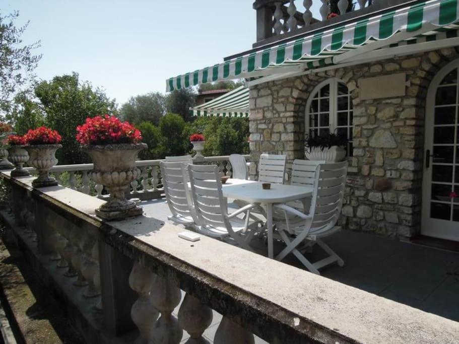 Villa Pinetina Гарньяно Экстерьер фото
