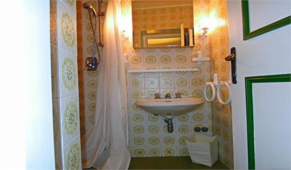 Villa Pinetina Гарньяно Экстерьер фото