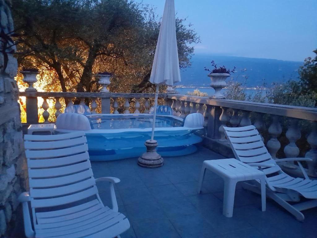 Villa Pinetina Гарньяно Экстерьер фото
